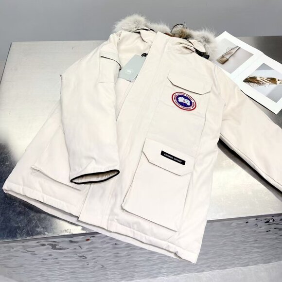 Canada Goose Expedition Parka - Picture 2 of 9